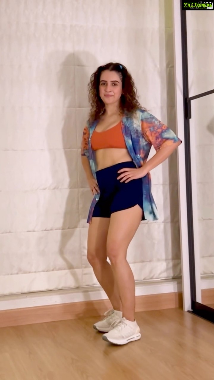 Sanya Malhotra Instagram - Pyaar karke pachtaya dance karke nahi 😅❤️😜 Beginners version of @himanshu_dulani ‘s “yeh mujhse nahi ho payega, par mast lag raha hai” version. Thanks for teaching me this 🥰 A very happy choti Diwali 🪔💖