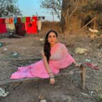 Sara Ali Khan Instagram - Wherever you go becomes a part of you somehow 💕🐾 #live #love #laugh India