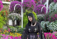 Sarah Khan Instagram - 🌺 🌸 🌹 New vlog is out 💕 Link in bio 🔝 Wearing @fillyboo Dubai Miracle Garden