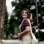 Sarayu Mohan Instagram - ഓണാശംസകൾ ❤️ @nithinsundher_photography @meeramax_academy @chakitha_designs