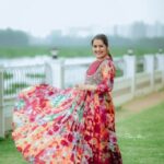 Sarayu Mohan Instagram – A happy dress indeed🥰

Wearing @denairaboutique ♥️
Click @_story_telle__r