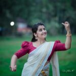 Sarayu Mohan Instagram - വിജയദശമി ആശംസകൾ ♥️ Chottanikkara, India