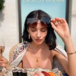Scarlett Mellish Wilson Instagram - Fun in the English sun ☀️.. swipe for more 👉🏼 … @bisushima #coventgarden #foodblogger #foodreel #influencer #london #food #beautifulfood #londonrestaurant #foodie #winelover #london #londoninfluencer #londonfoodie #foodie #foodieofinstagram #zara @zara