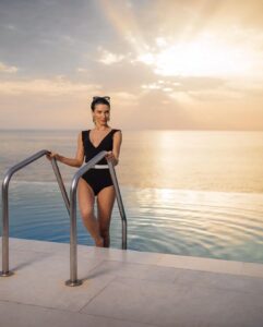 Scarlett Mellish Wilson Instagram - To Infinity and Beyond …. 
 

Shot by the incredible @jasonaldenphoto 
@grandhotelbrionipula 
Hair and make up @jenniferjanemua 
Body make up @allevenbeauty 

#sea#holiday #croatia #swimwear #play #beingsilly #trendingsongs #creativetravelcouples #travelgoals #luxurytravel #travelandleisure #luxurytravel #luxuryhotels #model #artist #croatia #croatiafashion #fashion #influencer #travelblogger #travelgram #hotelblogger #lifestyleblogger #lifestylemodel #health #sun #pula #travel #travelreels #contentcreator #model