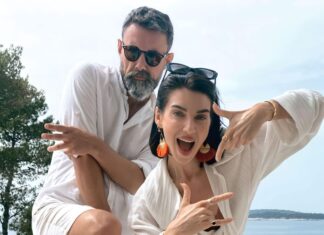 Scarlett Mellish Wilson Instagram - Here’s some Saturday comedy fun for the world .. Me trying to teach @amirtabrizi (take 10) Thanks for the epic backdrop @grandhotelbrionipula Pula, Croatia