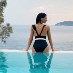 Scarlett Mellish Wilson Instagram - “What a bootyiful view” .. @grandhotelbrionipula @sourcemodels #shoot Make up @jenniferjanemua #shootlife #luxurytravelgirl #luxuryhotels #sourcemodels #model #croatia #work #love #commercialmodel #trending #luxuryhotelshoot #shootlife #lovemyjob #sun #sea #view #radissonhotels #radissoncollection #hotelbrioni #travel