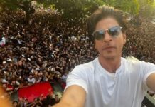 Shah Rukh Khan Instagram - It’s so lovely to live in front of the sea…..the sea of love that spreads all around me on my birthday….thank u. Grateful for making me feel so special….& happy.