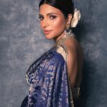 Shama Sikander Instagram - Saadgi💙 . . . #beauty #blue #gorgeous #pretty #smile #sadgi #trending #traditional #ethenic #shootdairies #shamasikander