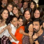 Shamita Shetty Instagram - Week- ending with friends ❤️🦋 Thankyou @ashishchowdhryofficial @samitabangargi for such a fun evening ❤️ . . . #fun #weekendvibes #friends #love #gratitude