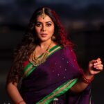 Shamna Kasim Instagram – Happy Dussehra to all my insta family 😍 

Styled by: @impriyankasahajananda
Outfit: @labelvishwa
Jewlry: @kushalsfashionjewellery
Photography: @v_capturesphotography 
Hairstylist: @hairartistpoojagupta 
Personal staff: @pranay_kohli 
@etvtelugu2708 #etvtelugu #dheedancingicon #lovemyjob 
#styledbypriyankasahajananda