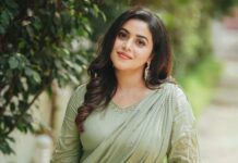 Shamna Kasim Instagram - Happiness is the best makeup …. Costume: @jazaashdesignstudio Pics: @zak_weddings Makeup&hair: @abilashchickumakeupartist Earring: @whitepearl__fancy