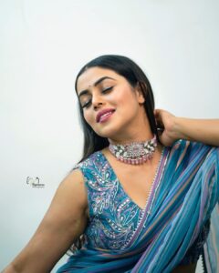 Shamna Kasim Instagram - Styled by: @impriyankasahajananda Outfit: @issadesignerstudio Jewelry: @kushalsfashionjewellery Pic: @v_capturesphotography Hairstylist: @hairartistpoojagupta #etv #dhee14dancingicon #lovemyjob #styledbypriyankasahajananda