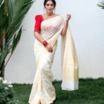 Shamna Kasim Instagram - Styling: @vasudevan.arun Saree: @paroscouture Makeup&hair: @abilashchickumakeupartist Pics: @gananbabu Jwellery: @riha_fashion_jewellary