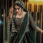 Shamna Kasim Instagram – Mehindi laga ke rakhna ❤️🧿

Costume: @jazaashdesignstudio 
Pics: @studio360byplanj 
Events: @dmedia_events 
Decore: @hosannaeventservices 
Groom costume: @vintage_spiritt @ash_faq011 
Makeup&hair: @shoshank_makeup 
Styling: @vasudevan.arun 
Mehindi: @henna_by_haaria 
Venue: @crowneplazadeira