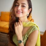 Shanvi Srivastava Instagram - All set to dazzle this Diwali with @danielwellington‘s latest drop Sparkly Collection✨🪔 Check out www.danielwellington.com and get up to 30% off on watches, you can also use my code “SHANVI” to get an extra 15% off. #ad #dwinida #danielwellington #DWali #shanvisrivastava #shanvisri