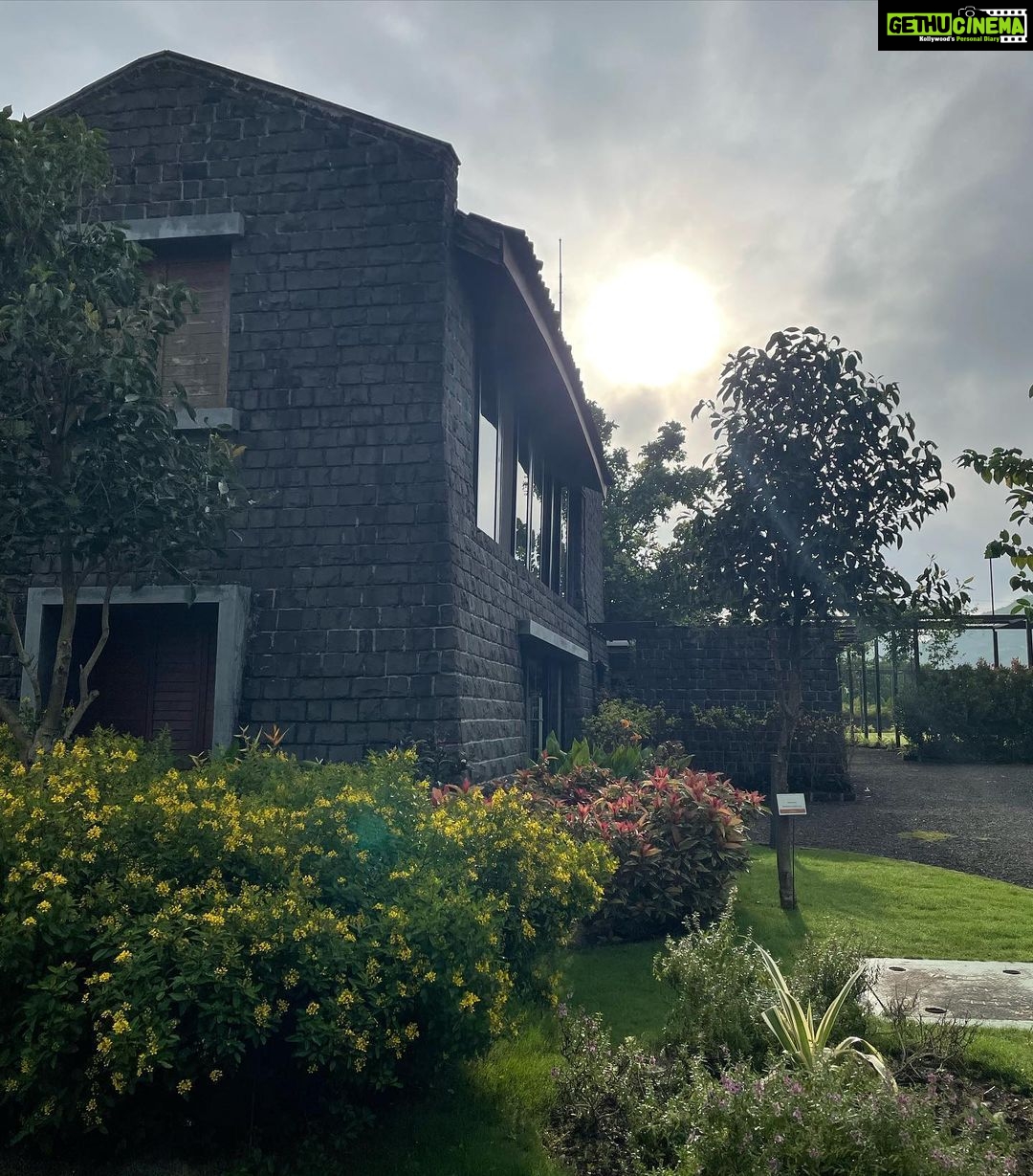 Shanvi Srivastava Instagram - Let me take you to a beautiful journey of health, peace and joy with me and @vivedawellnessvillage 💕 Every moment i’m spending here is so fulfilling and rooted … . . . . . #shanvisrivastava #vivedawellness #love #peace #health #happiness #satvikfood #meditation #yoga Viveda