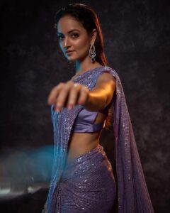Shanvi Srivastava Instagram - Diva(li) madness still on! 💥
.
.
.
Designed & styled by @nisharakiran 
Jewellery: @aabushanjewellery1941 
HMUA: @makeupby_ringkulaishram 
📸 @sandeep.mv 

#diva #forever #celebrationsneverend #diwali #saturday #saturdaynight #saturdaymood #fashionphile #sparkle #shine #love #kannada #kannadafilms #tamil #tamilcinema #♥️