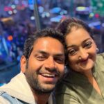 Sharib Hashmi Instagram - Aapko aur aapke parivaar ko humaari taraf se HAPPY DIWALI from #TimesSquare #NewYork #HappyDiwali 🪔 🎉 🎊 @nasreenhashme ❤️ #family #familyvacation #familytime #america #usa #trip #tripping #newyork #newyorkcity #instagram #igers #instagood #instadaily