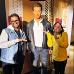 Sharib Hashmi Instagram - @madametussaudsusa ke atrangi adventures ❤️🕺🏻 Whattay Fun !!! Pic Courtesy: @nasreenhashme ❤️🤗 #madametussauds #Newyork #us #HrithikRoshan #JackieChan #AudreyHepburn #Stanlee #JohnHamm #MarylinMonroe #Kingkong #RobinWilliams #BradPitt #Nun #fun #family #vacation #ınstagood #instadaily #USA #TimesSquare