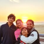 Sharib Hashmi Instagram - Parivaar ki pehli Videsh Yatra ❤️ What a lovely evening spent with family and friends ❤️❤️❤️ Thankooo Richa and Jayant and all your beautiful friends ❤️❤️ #California #US #trippin Seal Beach, California