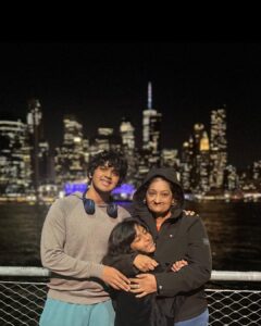 Sharib Hashmi Instagram - October Dump !!! Khumaar abhi bhi baaki hai  @nasreenhashme ❤️ #MondayMotivation to plan another trip ❤️ 

#USA #america #familyvacation #Dallas #LosAngeles #NewYork #LA #nyc #family #familytime #centralpark #timessquare #statueofliberty #hollywood #thefamilman #October #octoberdump #birthdaymonth