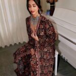 Shibani Dandekar Instagram - Diwali pooja in the one and only @arpita__mehta 🪔💥 jewels by @amrapalijewels styled by @khyatibusa hair by @azima_toppo photos by the legendary @leroifoto