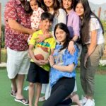 Shilpa Shetty Instagram - A few days in the lap of nature🌴⛳️ A little time with my loved ones 👨‍👩‍👧‍👦 Break lena toh banta hai kyunki…🏝️ The soul needs a regular dose of memorable shenanigans 😋😈🤣 @akankshamalhotra #traveldiaries #familytime #takeabreak #reelsviral #memories #flashbackfriday #happiness #blessed #gratitude #reelsinstagram #explore