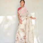 Shilpa Shetty Instagram – Dil baagh baagh ho gaya🌸♥️🌸

#LookOfTheDay #CherryBlossom #happiness #ootd #traditional #SareeNotSorry