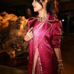 Shilpa Shetty Instagram – Traditionally unconventional 💁‍♀️♥️

#LookOfTheDay #ootn #blessed #NBTUtsav2022 #NBT #grateful #fashion #style #SareeNotSorry