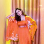 Shirley Setia Instagram - 🍊 Outfit @aanchalrohra Jewellery @blingthingstore Styled by @akankshakawediastyle Photographer @manaskhuman