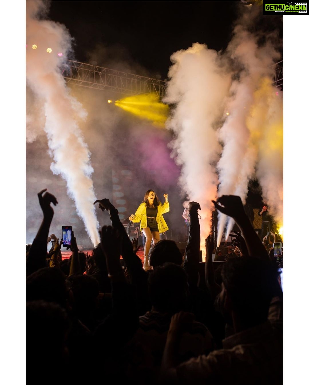 Shirley Setia Instagram - Thank you IIT Jodhpur !! You all were amazeee π Shoutout to @shovenshah @tribevibe.live for your constant support! Also to @mourjo @sabaamalik01 @onstagetalents thanks a bunch alwaaays π€π€ @Getchiro @ralphmenezs @archit_smit_music @surajrava @jaidevterphale @ashwin___suvarna πΈ : soon to be married @riturajdharwadkar !! Congrats buddy π«