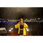 Shirley Setia Instagram - Thank you IIT Jodhpur !! You all were amazeee 💛 Shoutout to @shovenshah @tribevibe.live for your constant support! Also to @mourjo @sabaamalik01 @onstagetalents thanks a bunch alwaaays 🤗🤗 @Getchiro @ralphmenezs @archit_smit_music @surajrava @jaidevterphale @ashwin___suvarna 📸 : soon to be married @riturajdharwadkar !! Congrats buddy 💫