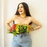 Shivshakti Sachdev Instagram - When you don't have anything new to wear for your birthday 🎂 #5daystogo #maymonth #birthdaymonth #love #life #thankful #blessed #mine #yay #smile #just #trend #flowers #thankful #grateful #blessed #21stmay #5daystogo #love #life #bekind #beyou #smile #instagram #youtubeindia