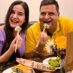 Shivshakti Sachdev Instagram – GIVEAWAY ALERT For My Mumbai Fam !! 

This Father’s Day, I bonded over food with my superhero and it couldn’t get any better because that’s what we both love! 

Here’s your chance to enjoy quality time at the comfort of your home with your superhero. Win a chance to enjoy a delicious meal from @oishioishi.in, bringing to you exotic flavors in your own city with authenticity and innovation. 

Here’s what you need to do👇

✨ Follow @iamshivshakti and @oishioishi.in 
✨ Tell us what your dad’s favorite saying to you is in the comment section below
✨Tag 2 friends 
And Doneeeee! 

*Winners will be announced on 26th June! 

* Winners will be chosen from Mumbai only

Good luck and a very happy fathers day!

#contestalert #giveaway #happfathersday #giveaway #thankful #grateful #blessed #mine #oishioishi #food #asianfood #yay #yummy #fathersday #daddysday #food #yay