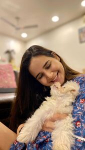 Shivshakti Sachdev Instagram - I thought shooting with Ellie would be fun and easy but then a BIG NOOOO ! @ielliethemaltese #dogvideos #maltese #malteseindia #maltesepuppy #instagrampuppies #instagramdog #instagrampuppy #instagramlove #indianyoutuber #shootingwithpets #shooting #vlogs #vlogeverysunday #dogvideos