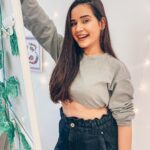 Shivshakti Sachdev Instagram - OuTfit of the Day! Checking out myself 100 times before I leave the house, do you do that too? Top: Zara Jeans: Zara #obsessed #thankful #grateful #checkingout #beforeleavingthehouse #today'slook #ootd #blessing #mine #thankyougod #outfitoftheday #outfitinspiration #fashion #indianyoutube #youtubeindia #smile #beyou #beblessed #thanku #okbye