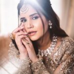 Shivshakti Sachdev Instagram - 🌙 Eid is around the corner and I decided to try out something new. @pratishthaarora my talented , beautiful friend came on board and made me look like a Dream. This look got my heart and she can make you look the best on your special day. Check out her page @pratishthaarora for more. Makeup and Styling @pratishthaarora Hair @deepartsy Outfit @mahparakhanofficial by @esdecouture Jewels @rathodjewellersofficial