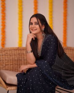 Shivshakti Sachdev Instagram - Diwali vibes 🪔 ⁣ I am super excited for the festive season. Watch my Youtube videos, I have shared makeup looks , festive hair and skincare also shopping hauls. ⁣ ⁣ #mood #makeuplife #makeupobsessed #goodvibes #positive #skin #makeuptime #makeuponpoint #tutorial #makeupoftheday #happier #makeupgoals #youtuber #makeuponfleek #sohappy #mask #shop #makeupblogger #makeuplover #goodmood #skiioriginal #smiling #seasons #youtubers
