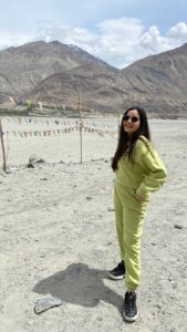 Shivshakti Sachdev Instagram - A day in Nubra Valley!! #holiday #yay #thankful #leh #ladakh #nubra #nubravalley #mountains #like #sharing #instagram #feelitreelit #feelkaroreelkaro #instagramreels #trending #like #indianyoutuber #travelxp #just #enjoy #weather #familytrip #indiaparadise
