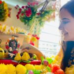 Shivshakti Sachdev Instagram – Meet Our Little Ganpati !! 
Ganpati Bappa Morya!!!!! 

#ganpati #festival #ganpatibappamorya #like #share #subscribe #feelitreelit #feelkaroreelkaro #meet #littleganpati #gannu #ganeshchaturthi #ganeshdecoration #flowers #decor #indianfestival #indianoutfit