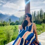 Shivshakti Sachdev Instagram - I can't believe I have become a morning person. You have so much more time for yourself when you get up early, it just makes me happy because I love spending time with myself. If I can, you can too! #thankful #grateful #morningperson #mornings #sunrise #yay #smile #sunriseoftheday #leh #nubra #ladakh #travelwithme #travelblogger #indianyoutuber #youtubeindia #like #share #valley #earlyriser #riseandshine