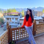 Shivshakti Sachdev Instagram - Leh, Ladakh Originally this was my 27th birthday trip and an year later we are here. It's so peaceful and calm here !! I am grateful, I don't have enough words to express how I feel... Zen Mode On !! #leh #ladakh #thankful #grateful #blessed #zen #mine #yay #birthday #familytime #holiday #happylife #lifequotes #just #travelladakh #yay #just #bekind #beyou #beyourself