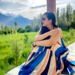 Shivshakti Sachdev Instagram - I can't believe I have become a morning person. You have so much more time for yourself when you get up early, it just makes me happy because I love spending time with myself. If I can, you can too! #thankful #grateful #morningperson #mornings #sunrise #yay #smile #sunriseoftheday #leh #nubra #ladakh #travelwithme #travelblogger #indianyoutuber #youtubeindia #like #share #valley #earlyriser #riseandshine
