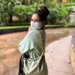 Shivshakti Sachdev Instagram - How much Green is too much Green? Another day : No makeup , No perfect skin or Hair !!! For how long you can go without washing your hair? #thankful #blessed #toomuchgreen #allgreen #blessing #yay #smile #maskon #just #smile #weekendishere #weekendvibes #rains #mumbairains #rainyday #mumbai #mumbairains #maskon