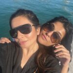 Shonali Nagrani Instagram - Flared up:) @nehakalraabathla #sunshine #sunlight #capetown #southafrica #waterfront #boatride #boat