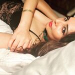 Shonali Nagrani Instagram - Turvy not topsy.. #bedroominspiration #fashion #black #sundayvibes #sunday