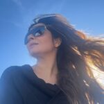Shonali Nagrani Instagram – Flared up:) @nehakalraabathla 
#sunshine #sunlight #capetown #southafrica #waterfront #boatride #boat