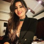 Shonali Nagrani Instagram – Love everywhere:) @mitsyriously @nehamukund08 
#girls #letsgetready #dressup #posers #love #girlsgirlsgirls