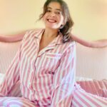 Shonali Nagrani Instagram - Let’s be cute:) #sundayvibes #stripes #candystripes #sunday #nightsuit #easybreezy #bedtime #sundayciesta