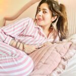 Shonali Nagrani Instagram - Let’s be cute:) #sundayvibes #stripes #candystripes #sunday #nightsuit #easybreezy #bedtime #sundayciesta